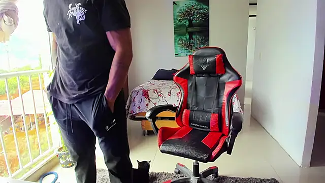 Adam Valenciia online show from October 10, 2025, 5:01 pm