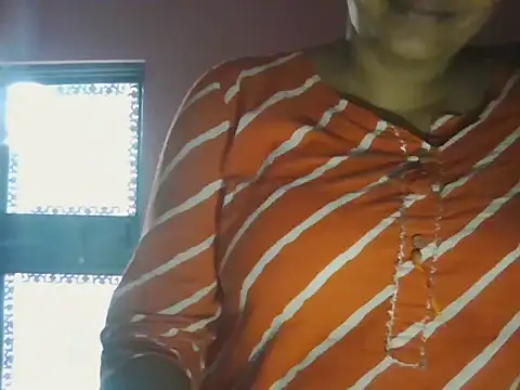 Hot-shanvi online show from September 18, 2025, 3:19 am