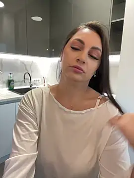 claraxjoyy online show from March 10, 2025, 4:49 am