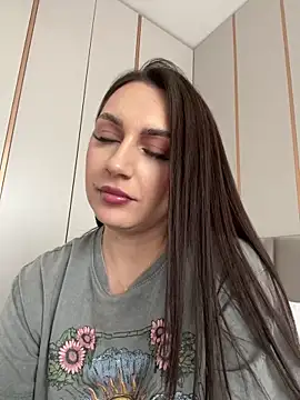 claraxjoyy online show from March 13, 2025, 4:38 am