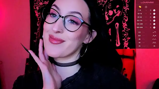 Miss Alice   online show from October 19, 2025, 12:33 am