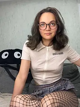 TheYourL online show from September 19, 2025, 9:15 pm