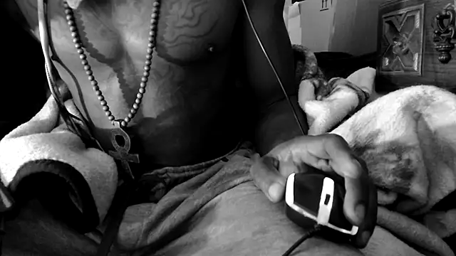 dominatingblacklove online show from September 30, 2025, 9:25 am