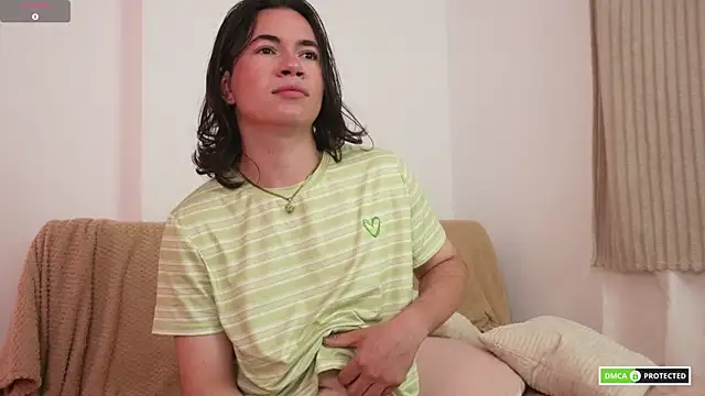 cute erelis  online show from July 26, 2026, 4:53 am