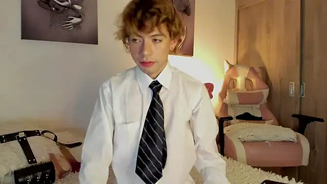 Snapshot of Henophiid chatting on September 23, 2025, 3:09 am Henophiid online show from September 23, 2025, 3:09 am