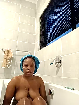 Snapshot of Thando04 chatting on February 8, 2025, 5:08 pm Thando04 online show from February 8, 2025, 5:08 pm