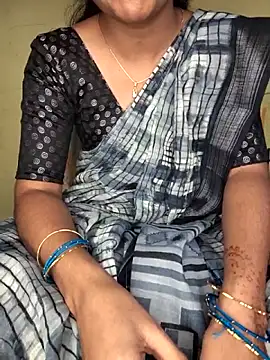 lovelygirl4567 online show from October 22, 2025, 1:44 pm