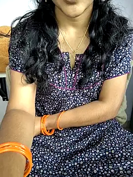 lovelygirl4567 online show from November 20, 2025, 5:29 am