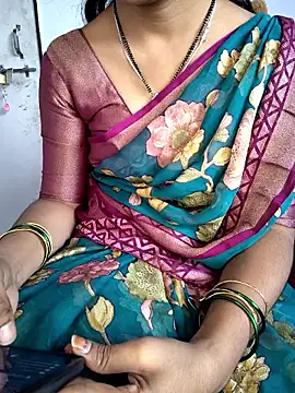 lovelygirl4567 online show from January 12, 2026, 4:29 am