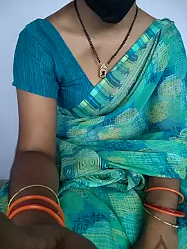 lovelygirl4567 online show from March 12, 2026, 6:19 am