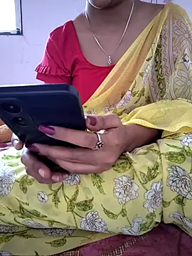 lovelygirl4567 online show from April 9, 2026, 6:41 am