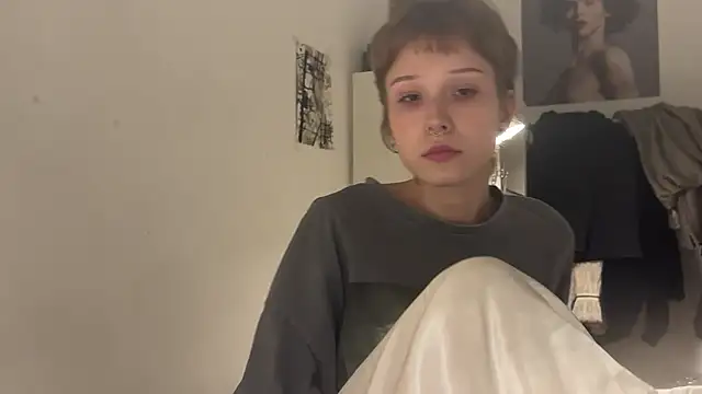 Iris Pastels online show from November 14, 2025, 10:29 pm