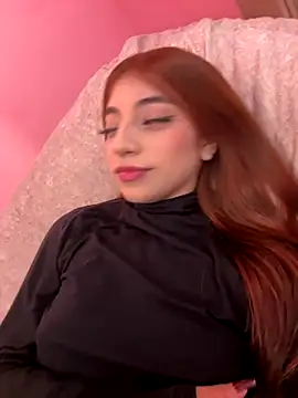 NickyBelmonth online show from November 14, 2025, 4:28 pm