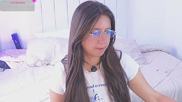 Snapshot of Gretta_Hot chatting on July 15, 2026, 6:13 pm Gretta Hot online show from July 15, 2026, 6:13 pm
