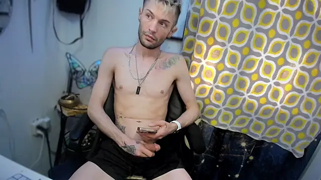 Trystan Spellman online show from April 19, 2026, 6:21 pm