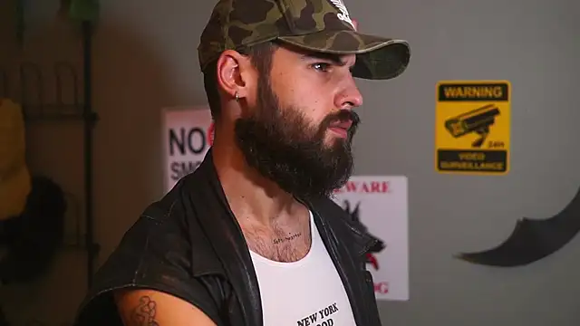 HairyRobxxx online show from November 30, 2025, 4:11 pm