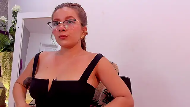 LiaCathaleya online show from March 12, 2025, 7:49 pm