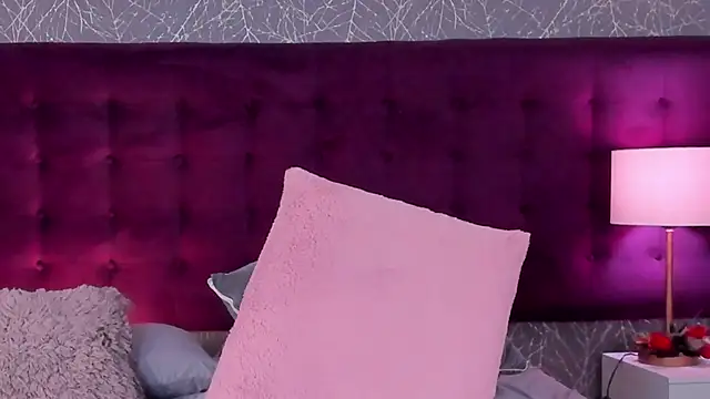 LiaCathaleya online show from April 21, 2026, 1:42 am