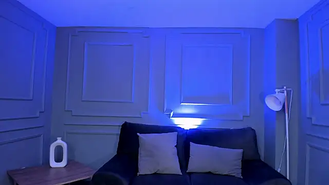 NiaSalvatore online show from March 21, 2025, 7:24 pm