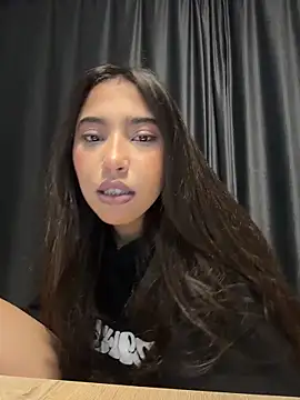 miaceleste online show from November 16, 2025, 5:51 pm