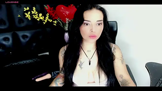 Carolaine01 online show from February 17, 2025, 10:03 pm