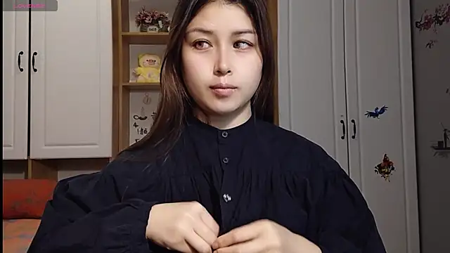 Snapshot of Lucky-xiuxiu chatting on February 19, 2025, 12:14 am Lucky-xiuxiu online show from February 19, 2025, 12:14 am