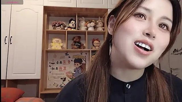 Snapshot of Lucky-xiuxiu chatting on February 19, 2025, 3:17 am Lucky-xiuxiu online show from February 19, 2025, 3:17 am