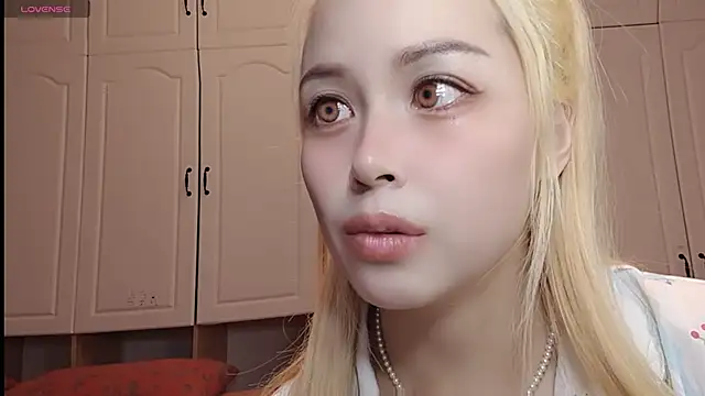 Snapshot of Lucky-xiuxiu chatting on February 25, 2025, 6:47 am Lucky-xiuxiu online show from February 25, 2025, 6:47 am