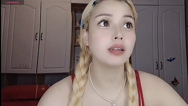 Snapshot of Lucky-xiuxiu chatting on March 4, 2025, 5:11 am Lucky-xiuxiu online show from March 4, 2025, 5:11 am