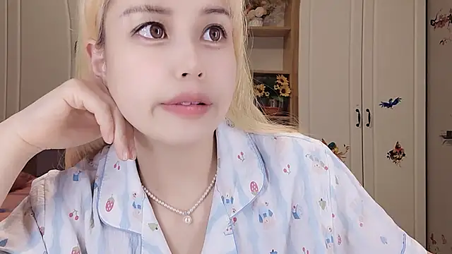 Snapshot of Lucky-xiuxiu chatting on March 14, 2025, 1:16 am Lucky-xiuxiu online show from March 14, 2025, 1:16 am