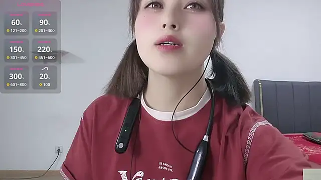 Snapshot of Lucky-xiuxiu chatting on September 10, 2025, 1:22 pm Lucky-xiuxiu online show from September 10, 2025, 1:22 pm