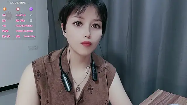 Snapshot of Lucky-xiuxiu chatting on October 17, 2025, 1:14 pm Lucky-xiuxiu online show from October 17, 2025, 1:14 pm