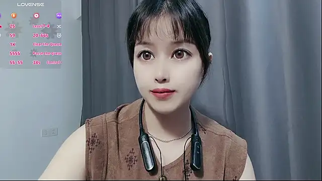 Snapshot of Lucky-xiuxiu chatting on October 18, 2025, 2:40 pm Lucky-xiuxiu online show from October 18, 2025, 2:40 pm