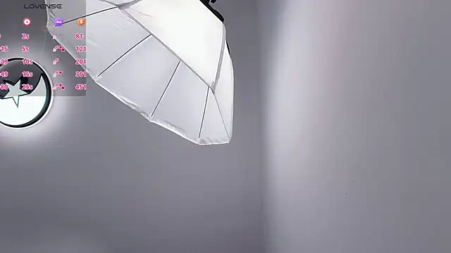 Snapshot of Lucky-xiuxiu chatting on November 1, 2025, 1:13 pm Lucky-xiuxiu online show from November 1, 2025, 1:13 pm