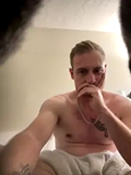 Golden Alex online show from December 2, 2025, 1:05 pm