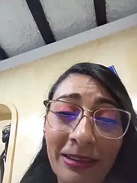 BELLA--26 online show from February 14, 2025, 11:31 pm