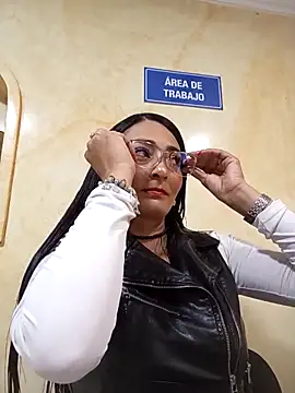 BELLA--26 online show from February 27, 2025, 3:05 pm