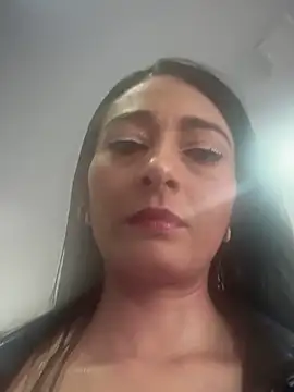 BELLA--26 online show from November 22, 2025, 12:37 pm