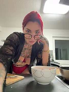 Mia-Fuchs online show from January 6, 2025, 2:37 am