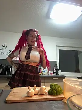 Mia-Fuchs online show from February 11, 2026, 5:18 pm