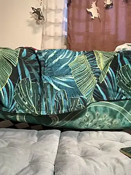 Snapshot of zasmin3 chatting on February 18, 2025, 12:04 am zasmin3 online show from February 18, 2025, 12:04 am