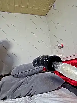 Snapshot of zasmin3 chatting on September 13, 2025, 8:14 am zasmin3 online show from September 13, 2025, 8:14 am