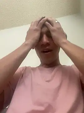 Snapshot of leisurelycriminal chatting on January 1, 2025, 8:37 pm leisurelycriminal online show from January 1, 2025, 8:37 pm