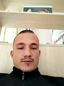 Snapshot of frankthefuck69 chatting on October 16, 2025, 11:00 am frankthefuck69 online show from October 16, 2025, 11:00 am