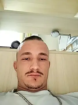 Snapshot of frankthefuck69 chatting on November 1, 2025, 2:19 pm frankthefuck69 online show from November 1, 2025, 2:19 pm