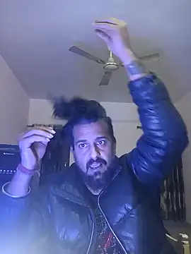 MAGNETICDADDY8 online show from January 5, 2025, 9:36 pm