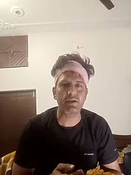 MAGNETICDADDY8 online show from March 17, 2025, 6:32 pm