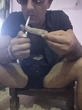 MAGNETICDADDY8 online show from October 20, 2025, 11:16 pm