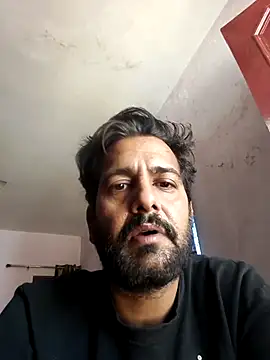 MAGNETICDADDY8 online show from November 28, 2025, 8:06 am