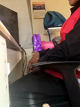 securityhot online show from January 4, 2025, 8:37 pm